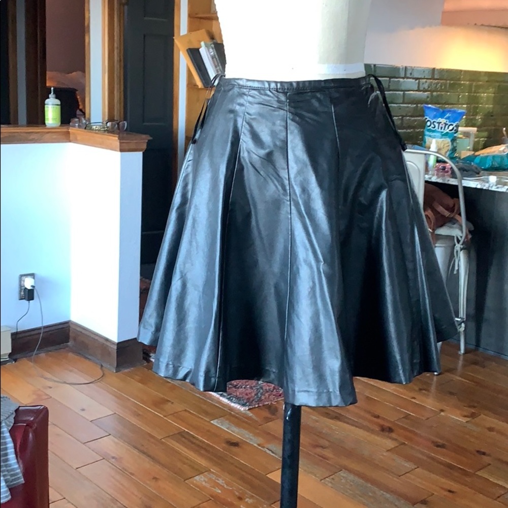 Forever 21 faux leather skirt - Picture 1 of 2